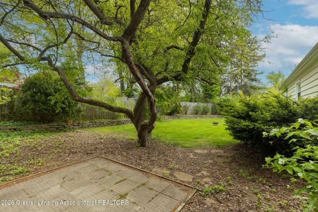 130 Lexington Avenue, East Lansing, MI 48823