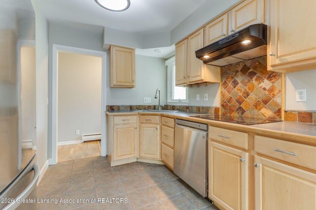130 Lexington Avenue, East Lansing, MI 48823