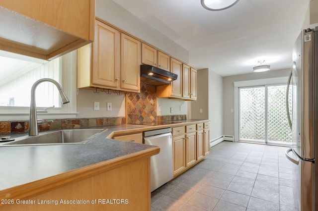 130 Lexington Avenue, East Lansing, MI 48823