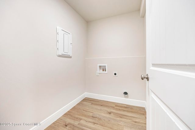 168 Hidden Woods Place, Melbourne, FL 32901