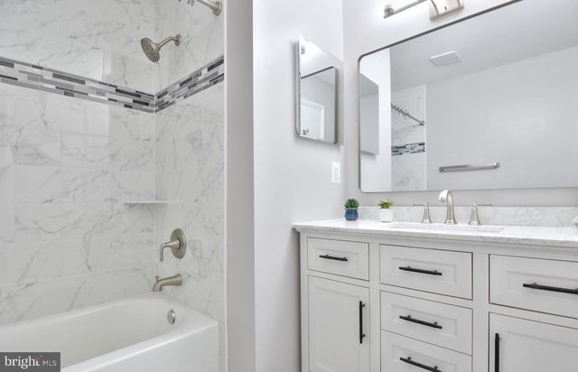 13326 WATERSIDE CIR, Germantown, MD 20874