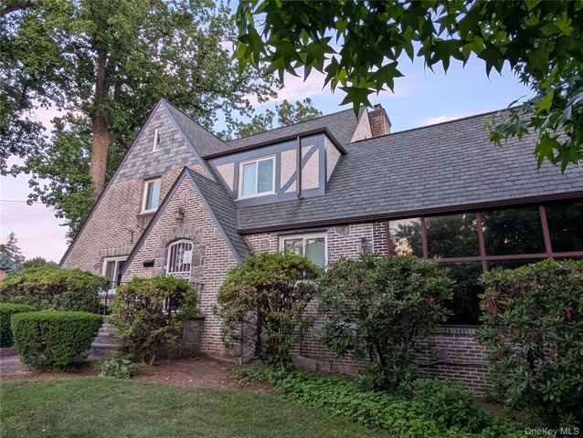 294 Lincoln Avenue, New Rochelle, NY 10801