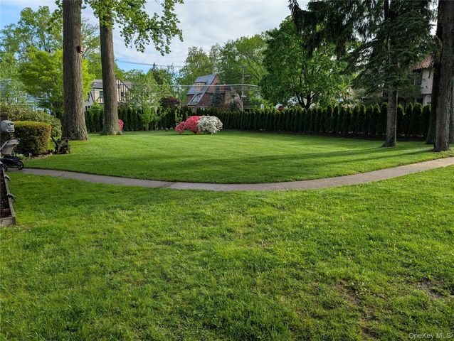 294 Lincoln Avenue, New Rochelle, NY 10801