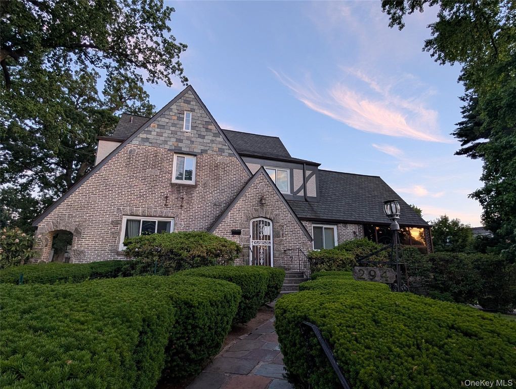 294 Lincoln Avenue, New Rochelle, NY 10801