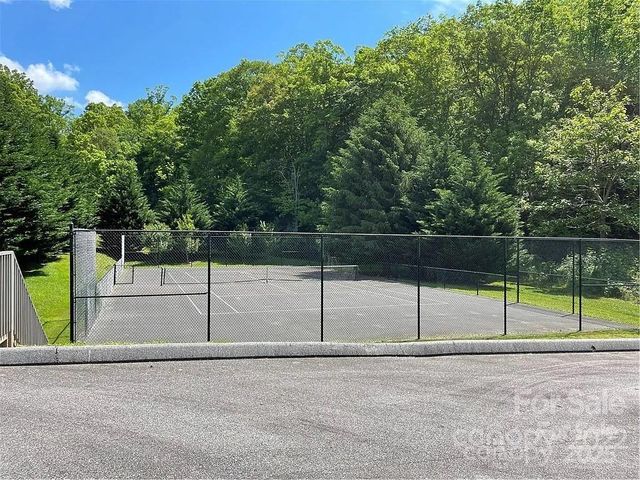 15 Larkspur Way 15, Mars Hill, NC 28754