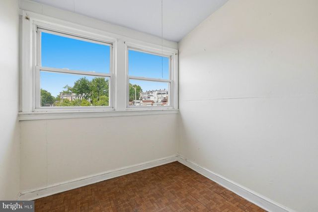 5226 7TH ST NW, Washington, DC 20011