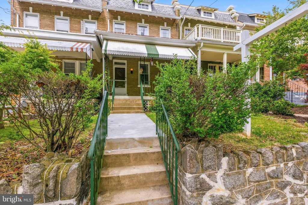 5226 7TH ST NW, Washington, DC 20011