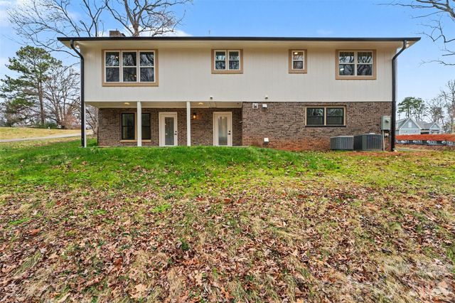 32 Bowen Drive, Belmont, NC 28012