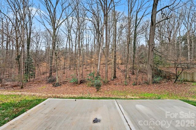 32 Bowen Drive, Belmont, NC 28012