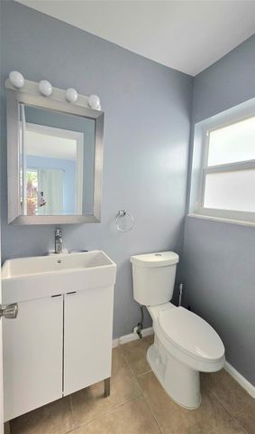 5720 NE 22nd Way 401, Fort Lauderdale, FL 33308