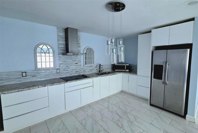 5720 NE 22nd Way 401, Fort Lauderdale, FL 33308