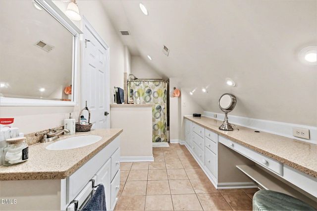 51210 Eastchurch, Chapel Hill, NC 27517