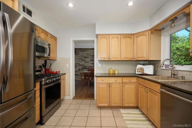 304 Surrey Drive, New Rochelle, NY 10804