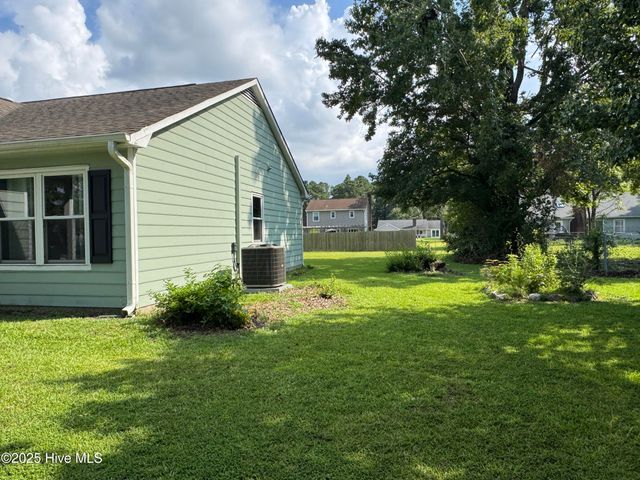 288 Huff Drive, Jacksonville, NC 28546