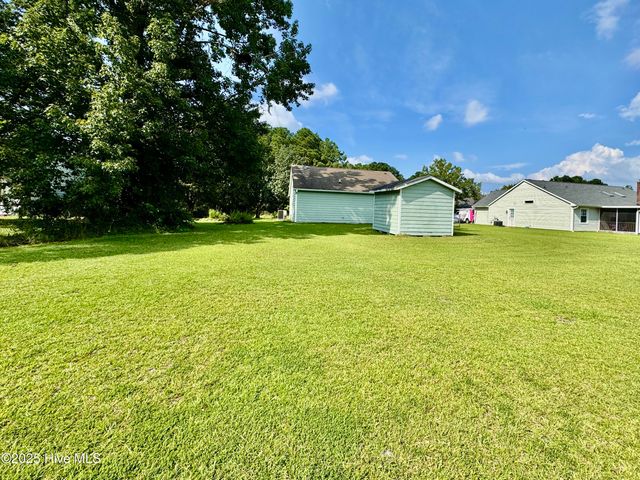 288 Huff Drive, Jacksonville, NC 28546