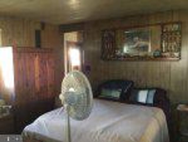 5510 GOLDEN DR, Morrisville, PA 19067