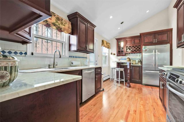 13835 11th Avenue, Malba, NY 11357