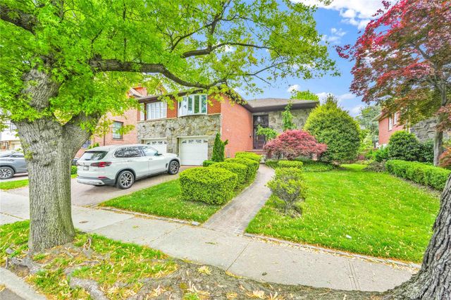 13835 11th Avenue, Malba, NY 11357