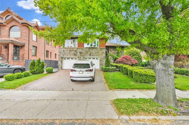 13835 11th Avenue, Malba, NY 11357