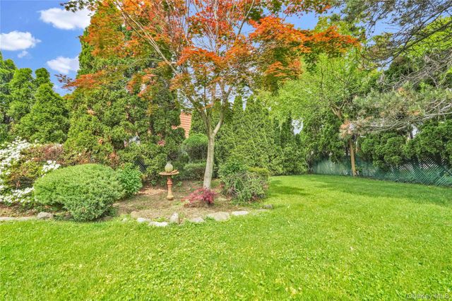 13835 11th Avenue, Malba, NY 11357