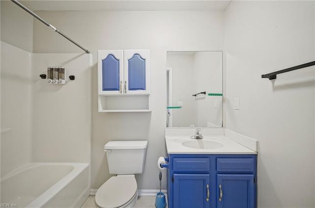 3404 Winterhawk CT, Chesapeake, VA 23323