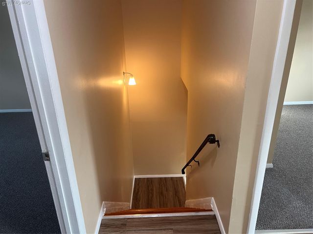 11 Park Manor Court 11, Glen Cove, NY 11542