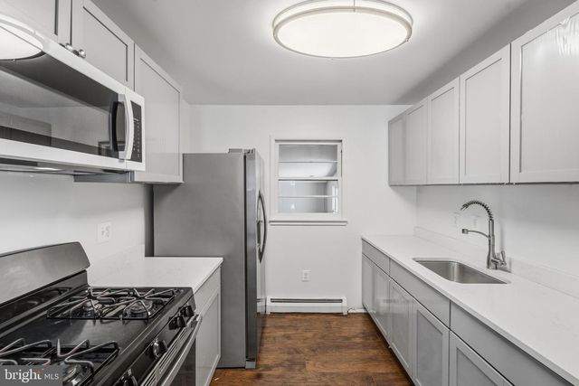 14209 ESSEX DR, Woodbridge, VA 22191