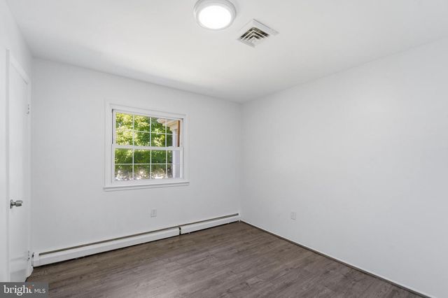 14209 ESSEX DR, Woodbridge, VA 22191