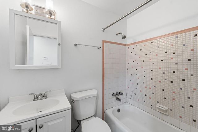 14209 ESSEX DR, Woodbridge, VA 22191