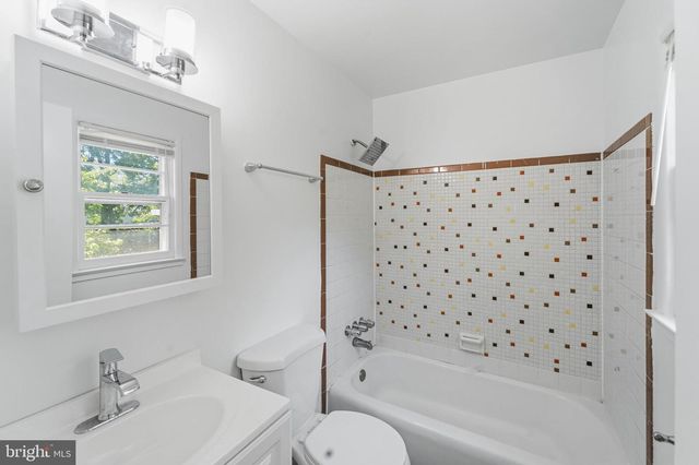 14209 ESSEX DR, Woodbridge, VA 22191