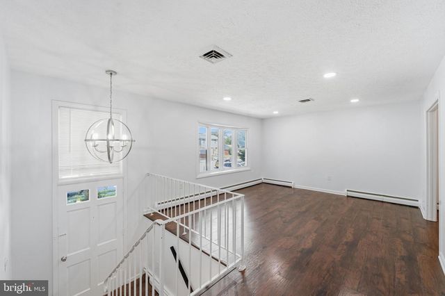 14209 ESSEX DR, Woodbridge, VA 22191