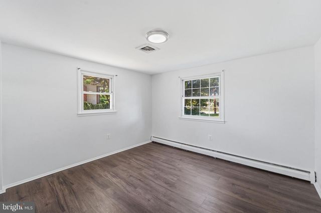 14209 ESSEX DR, Woodbridge, VA 22191