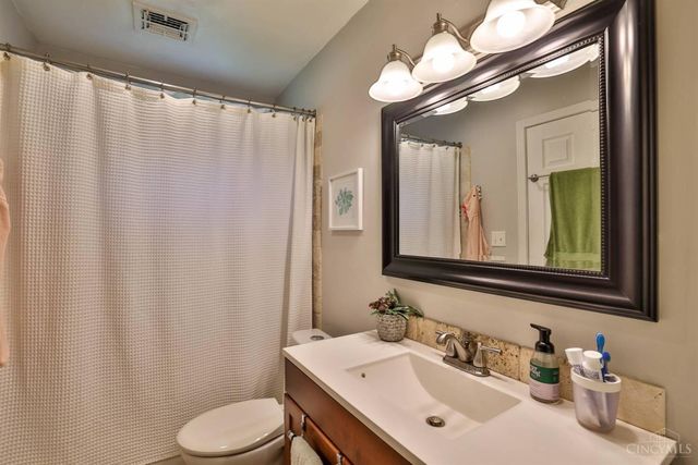 11907 Lawnview Avenue, Springdale, OH 45246