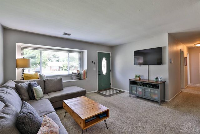 11907 Lawnview Avenue, Springdale, OH 45246