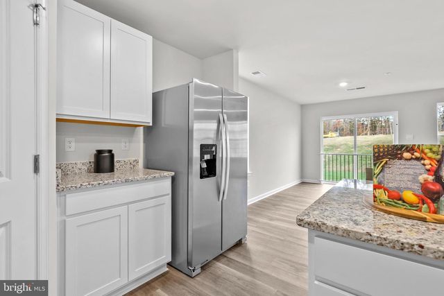 433 ATKINSON ST, Shenandoah Junction, WV 25442