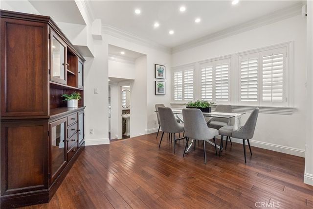 1077 10th Street, Hermosa Beach, CA 90254