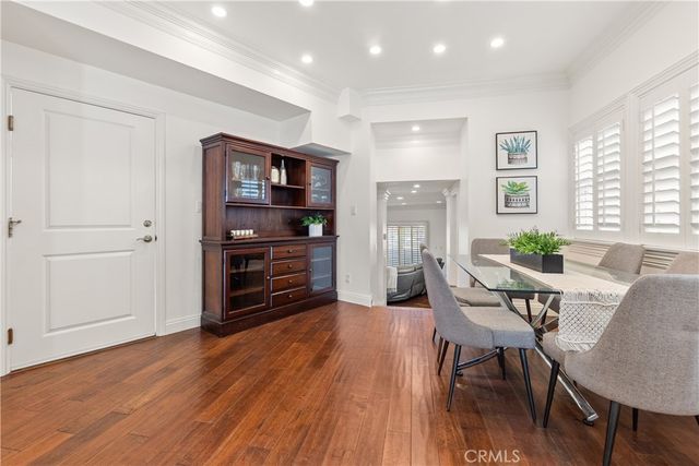 1077 10th Street, Hermosa Beach, CA 90254