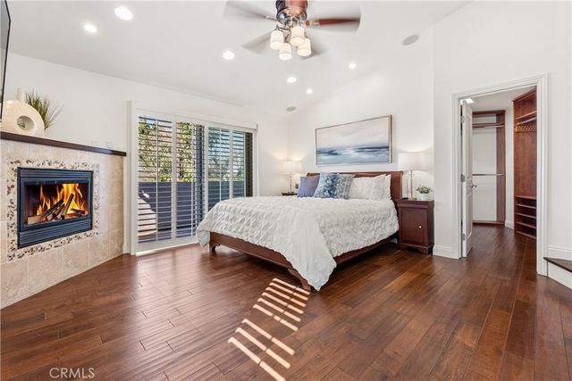 1077 10th Street, Hermosa Beach, CA 90254