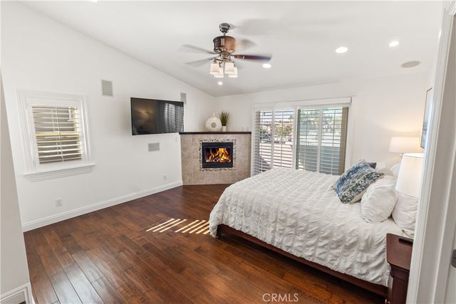 1077 10th Street, Hermosa Beach, CA 90254