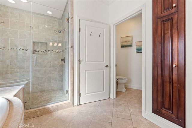 1077 10th Street, Hermosa Beach, CA 90254