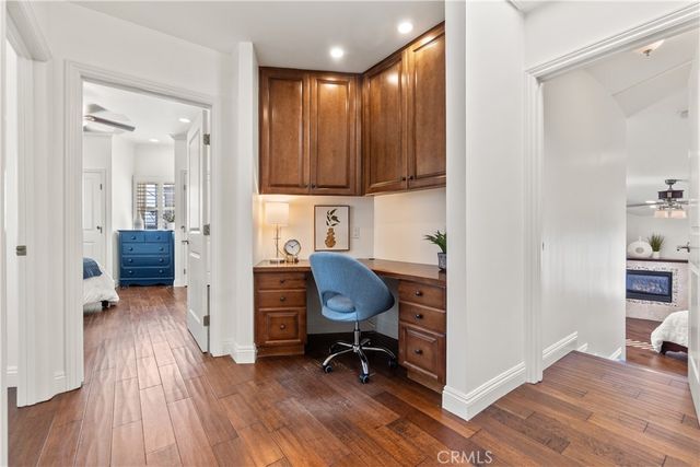 1077 10th Street, Hermosa Beach, CA 90254