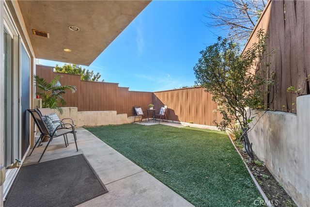 1077 10th Street, Hermosa Beach, CA 90254