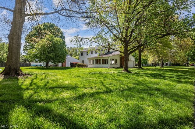 32696 Surrey Lane, Avon Lake, OH 44012