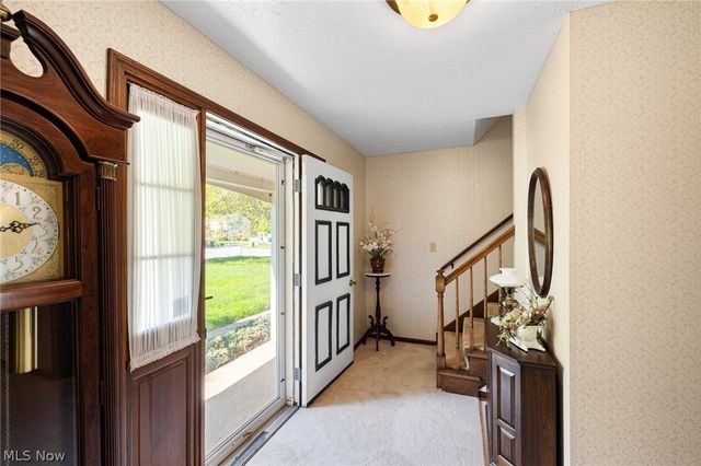 32696 Surrey Lane, Avon Lake, OH 44012
