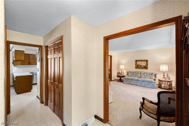 32696 Surrey Lane, Avon Lake, OH 44012