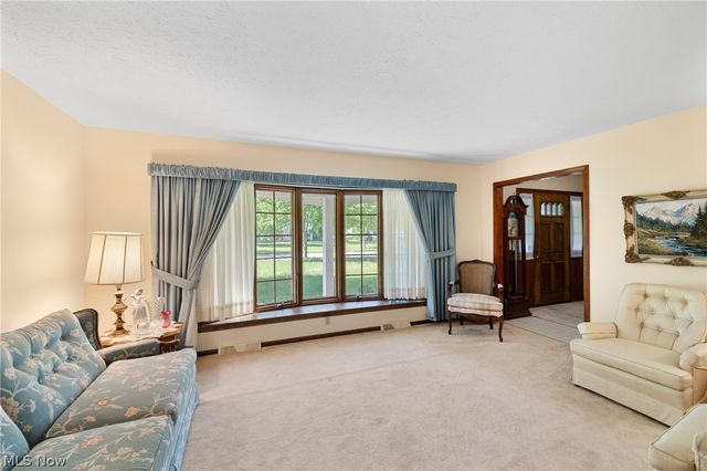 32696 Surrey Lane, Avon Lake, OH 44012