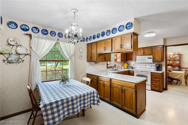 32696 Surrey Lane, Avon Lake, OH 44012