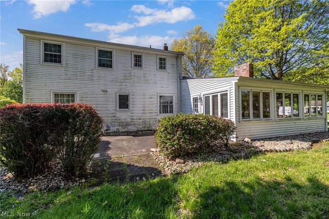 32696 Surrey Lane, Avon Lake, OH 44012