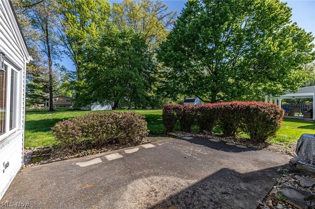 32696 Surrey Lane, Avon Lake, OH 44012