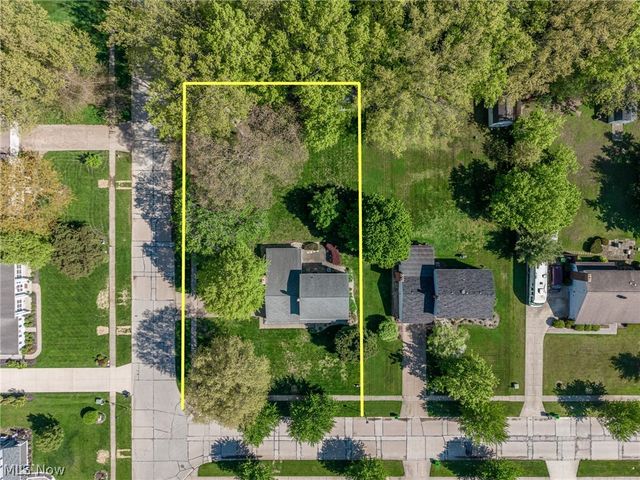 32696 Surrey Lane, Avon Lake, OH 44012